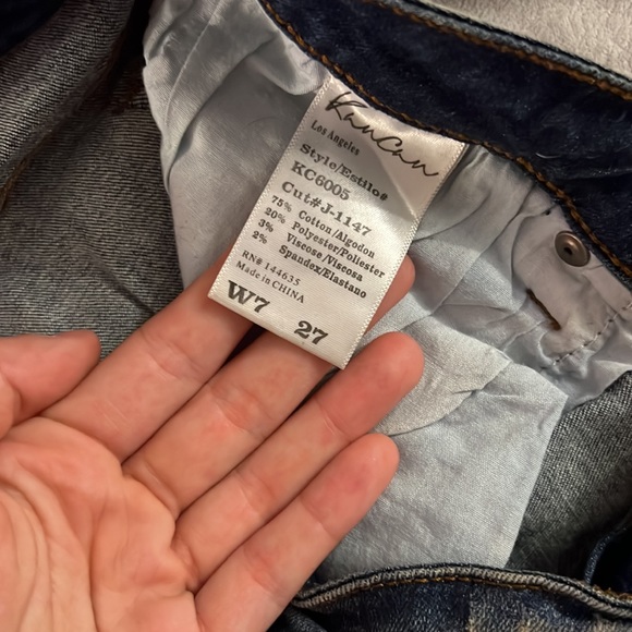 Denim shorts - Picture 2 of 3